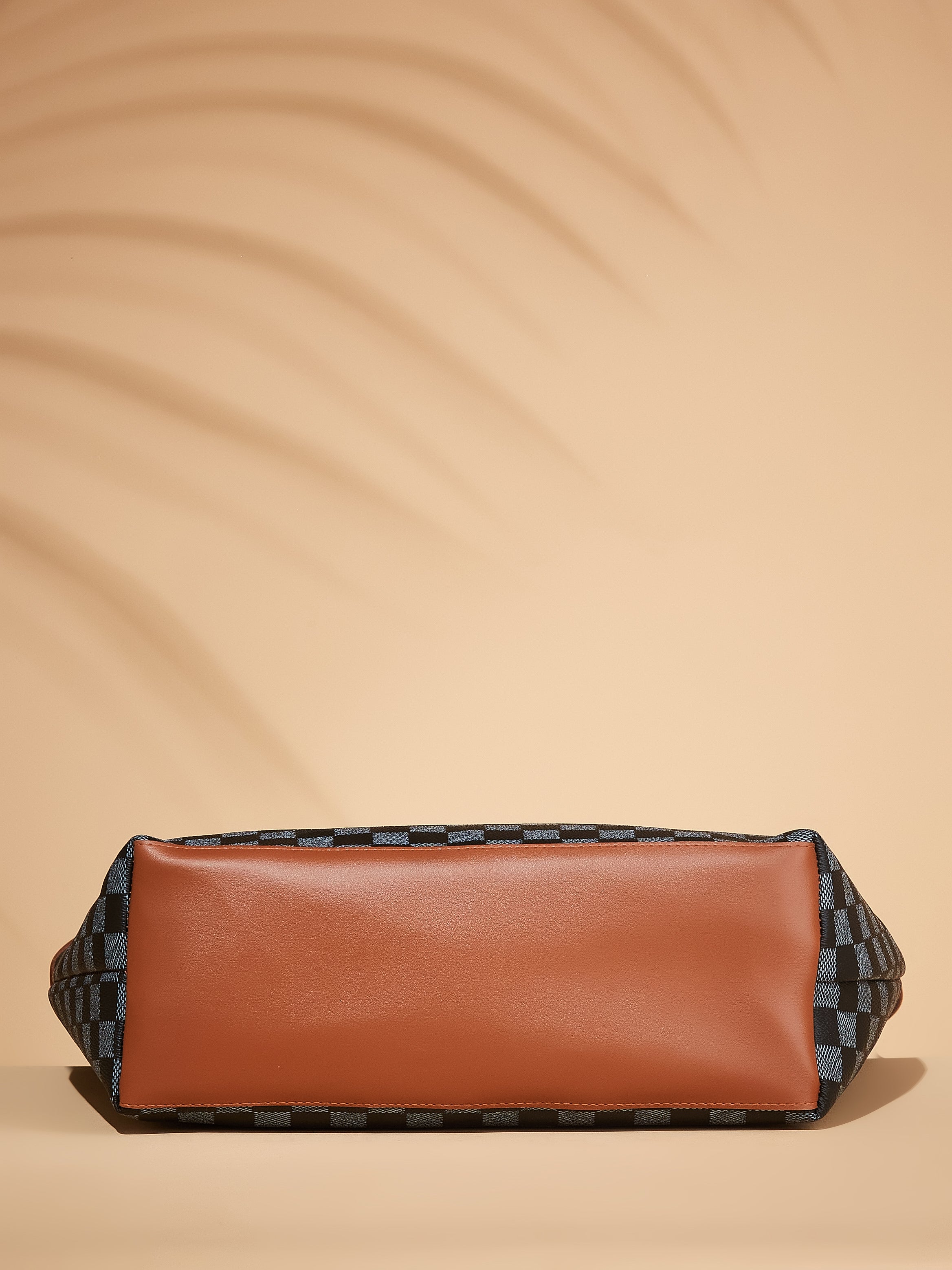 vegan leather Lulu Black women's Tote bag